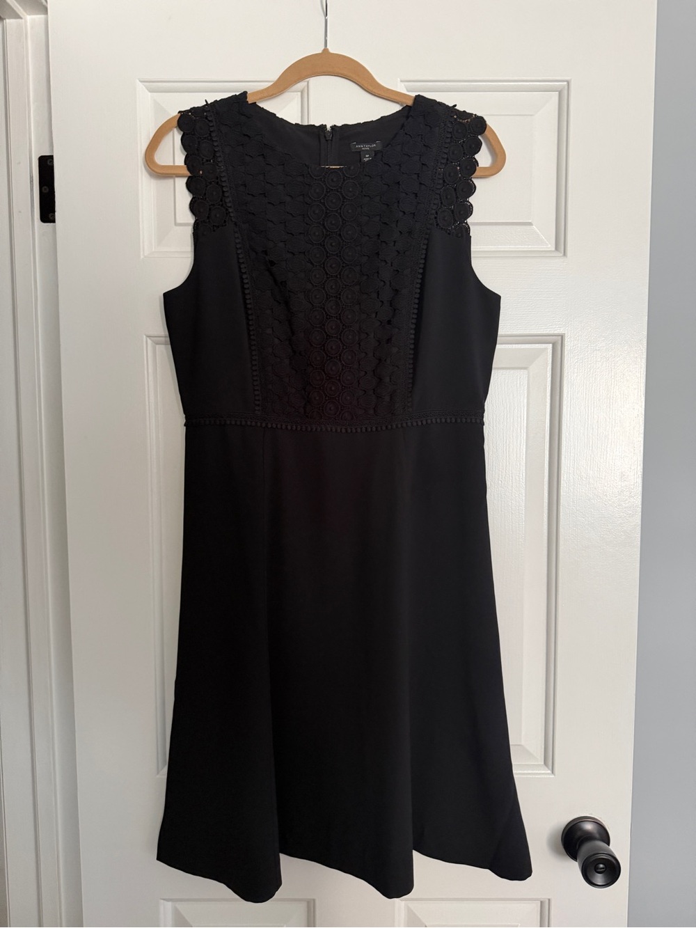 NWT ANN TAYLOR Eyelet Lace Little Black Dress 10P